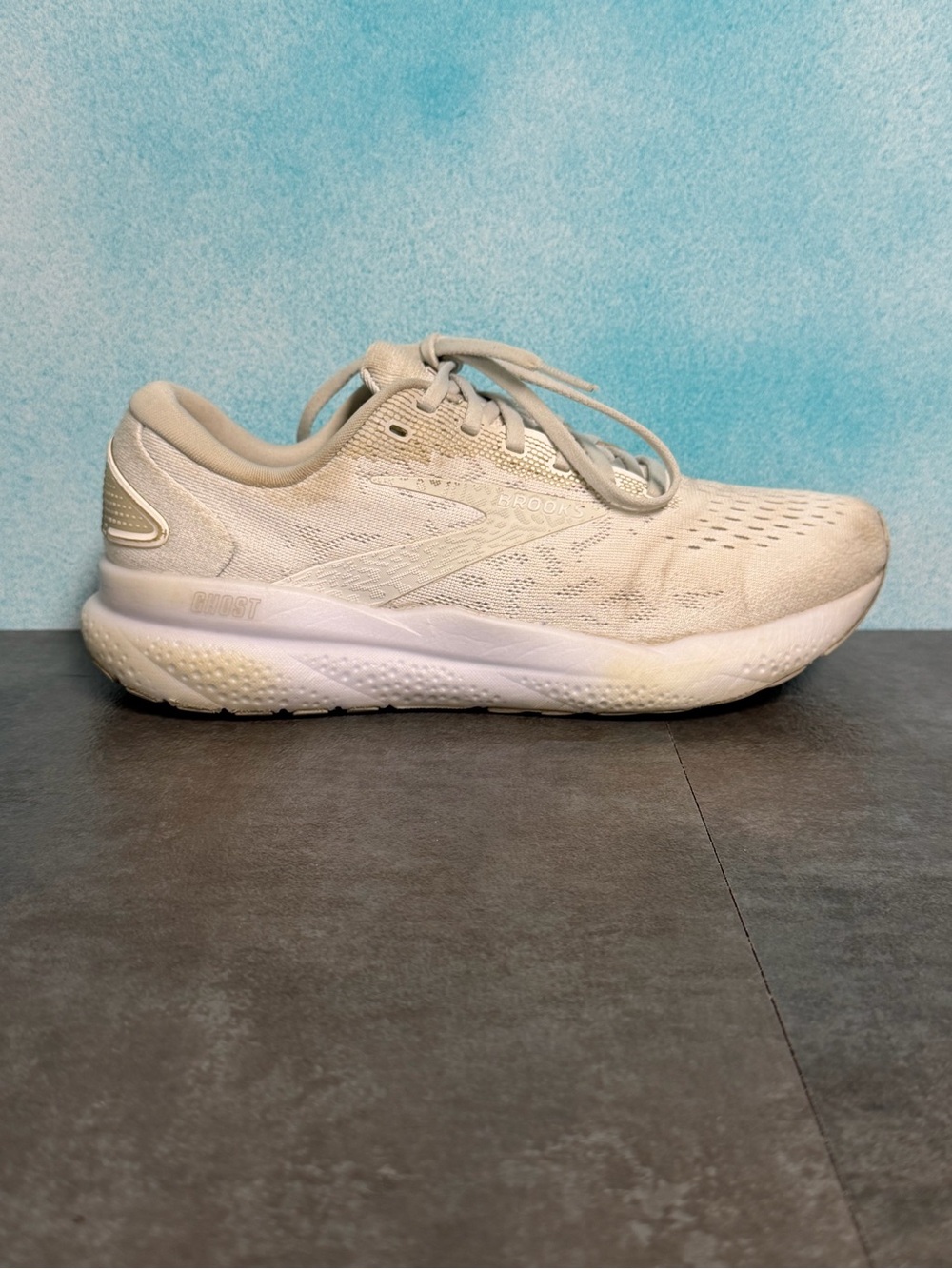 Brooks Ghost 16 Women's White/Pale Gray Running Shoes 1204071B151 Size 7.5B